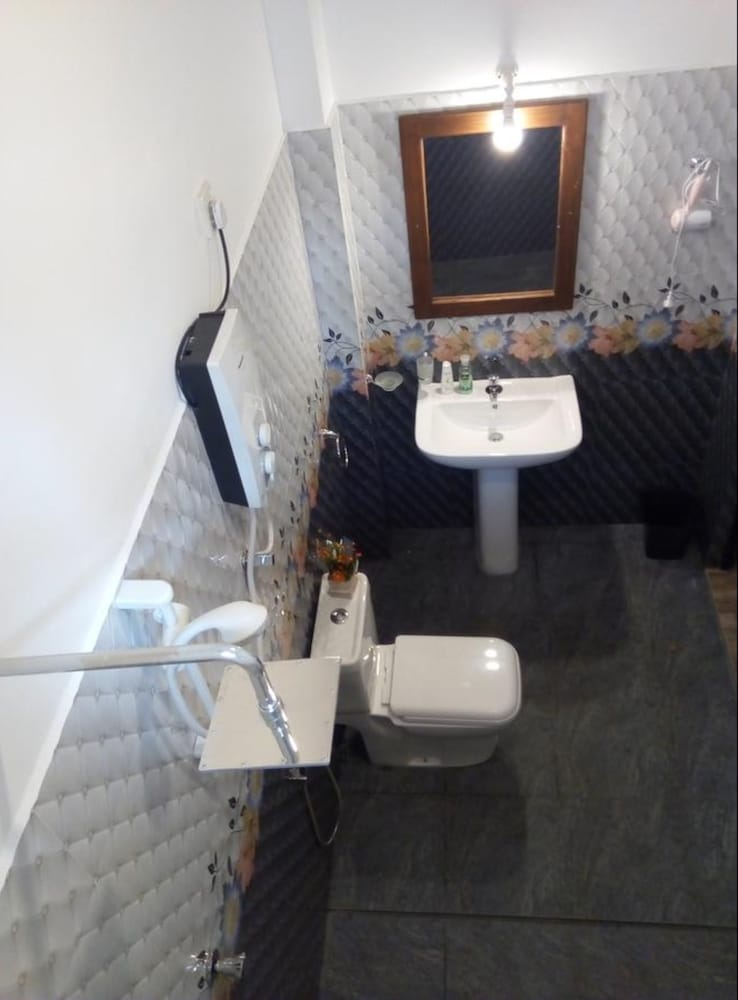 Photo 12