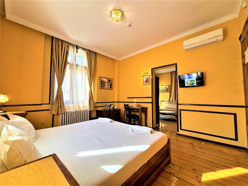 Lopera Guest House