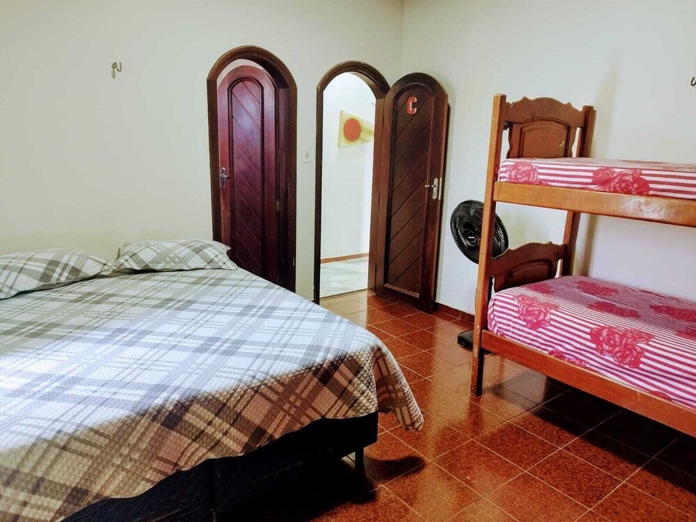 Casa com Piscina 50000 lts Área Gourmet