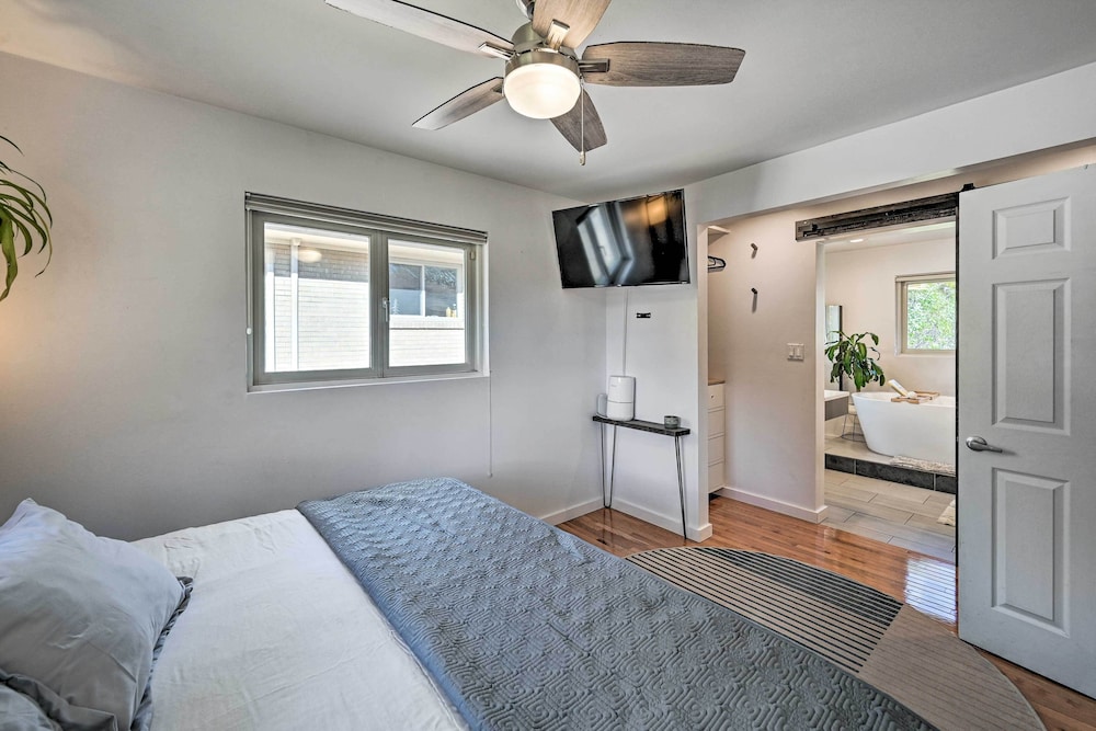 < 7 Mi to Dtwn: Denver Home w/ Large Yard!
