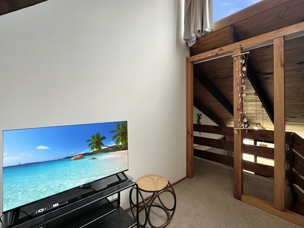 'broulee Break' -2-bed Beach House With Games Room