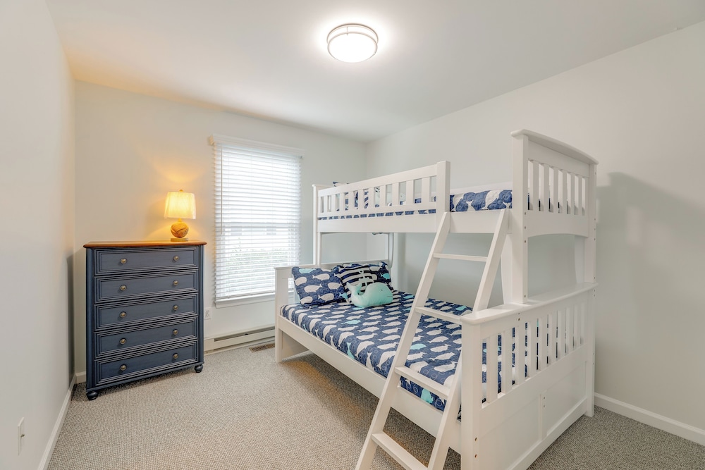 2 Mi to Bethany Beach: Home w/ Furnished Deck