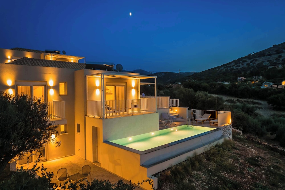 Punentes Villa