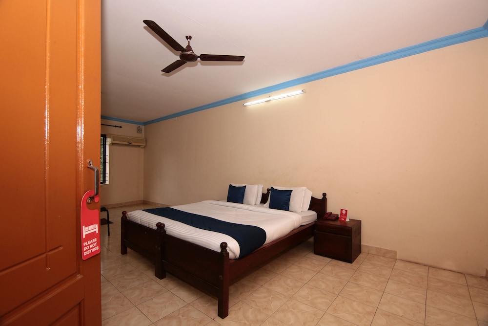 OYO 6711 Geojo Residency