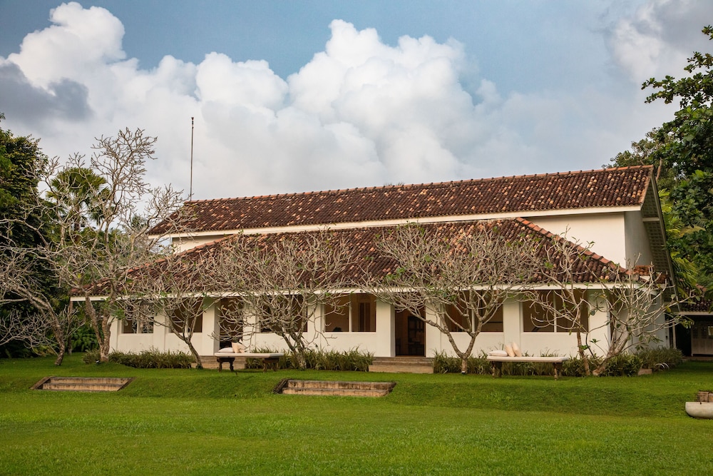 Nyne Hotels Rock Villa - Bentota