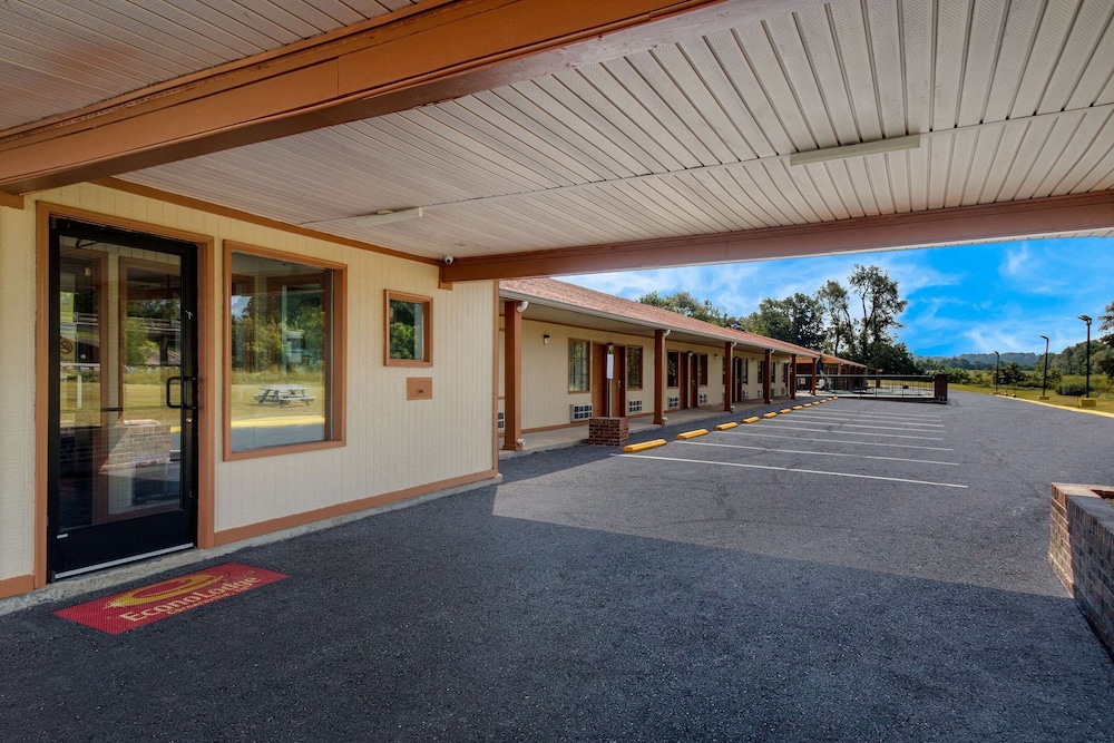 Econo Lodge Cornersville I-65