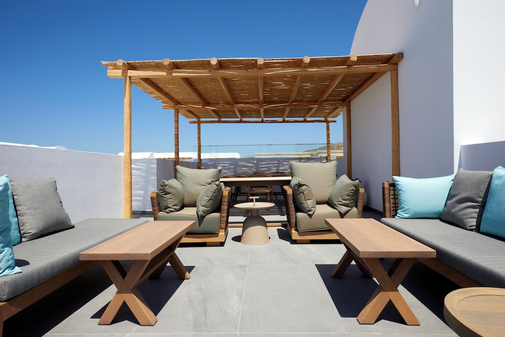 Sea Breeze Santorini Beach Resort, Curio Collection Hilton photo 2