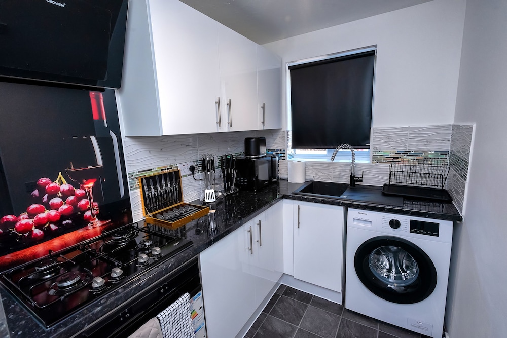 I Love London! A Stunning 2 Bed Home Sleeps 1-3!