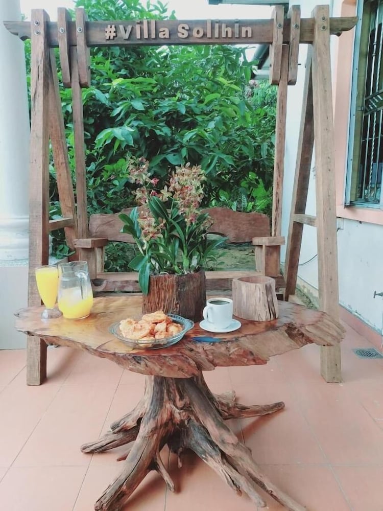 Villa Solihin