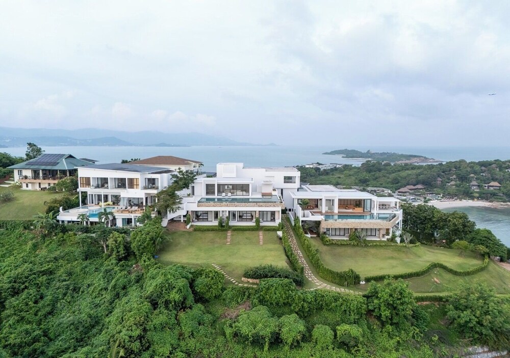 Cape Azure Resort Samui by Thalsea