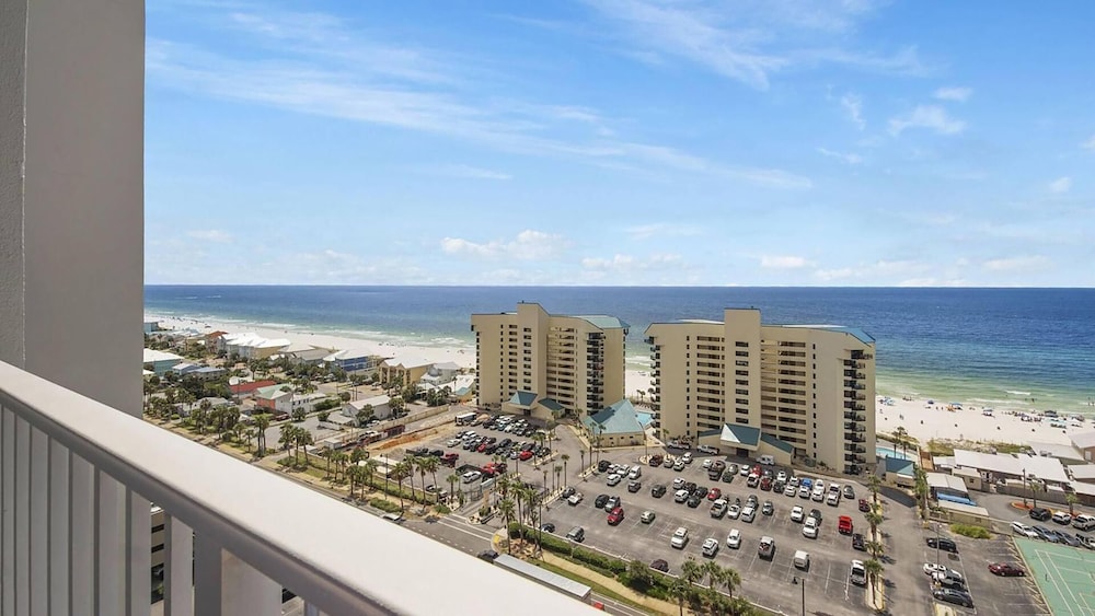 Laketown Wharf 1523