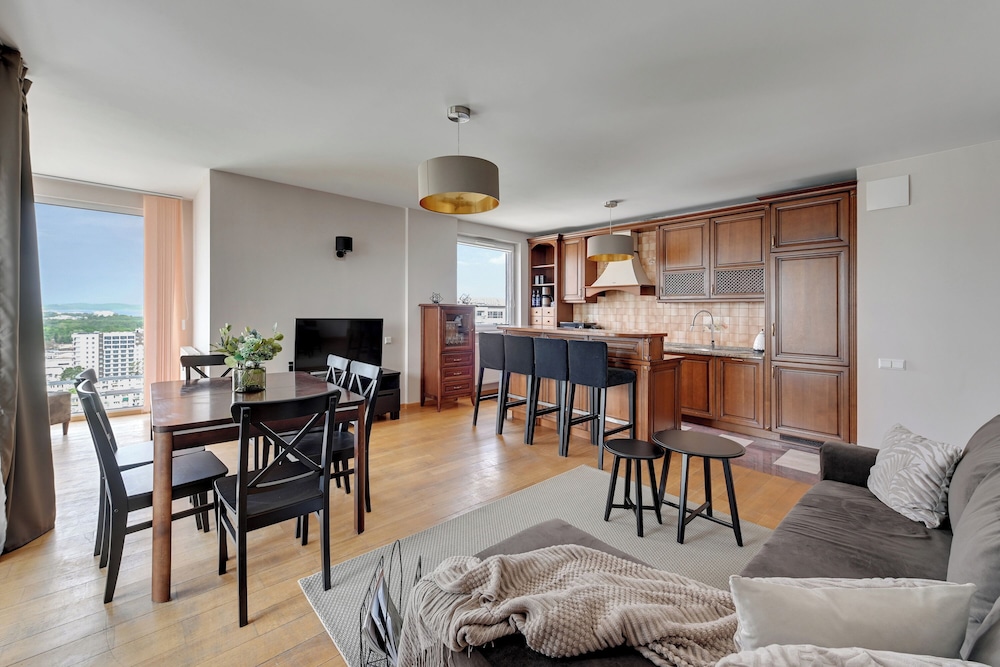 Top Floor z Widokiem na Morze by Downtown Apartments