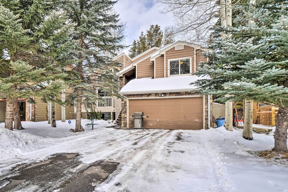 Spacious Frisco Retreat w/ Private Hot Tub! view 5