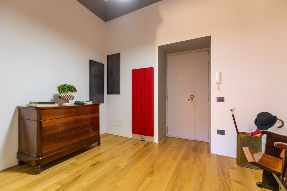 Amana in Naples With 1 Bedrooms and 1 Bathrooms