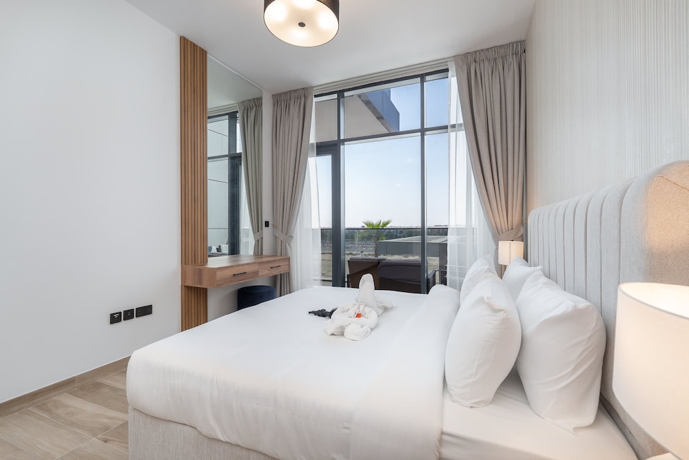 Stay in Studio City at Celia Residence Perfect for 2