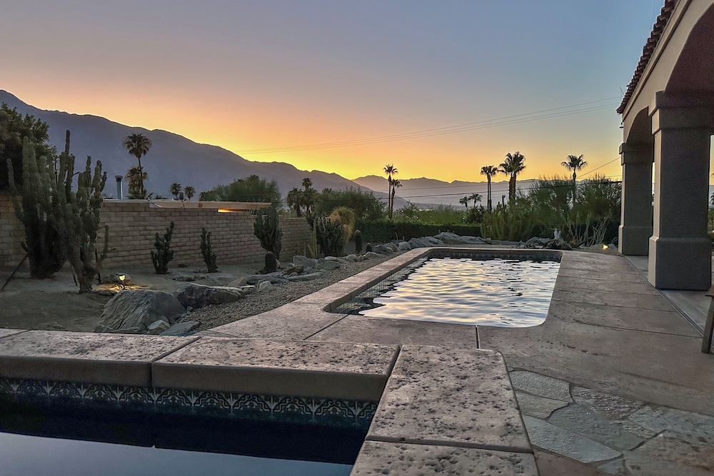 Renovated Cholla House 4 Mi to Dtwn Palm Springs