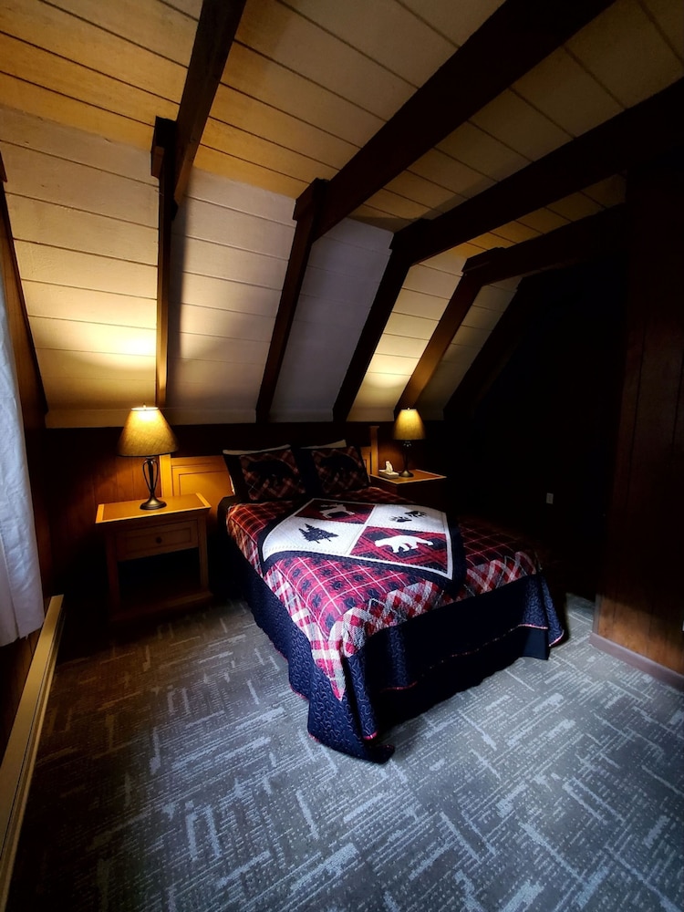 Mountain Getaway - Hidden Creek Chalet