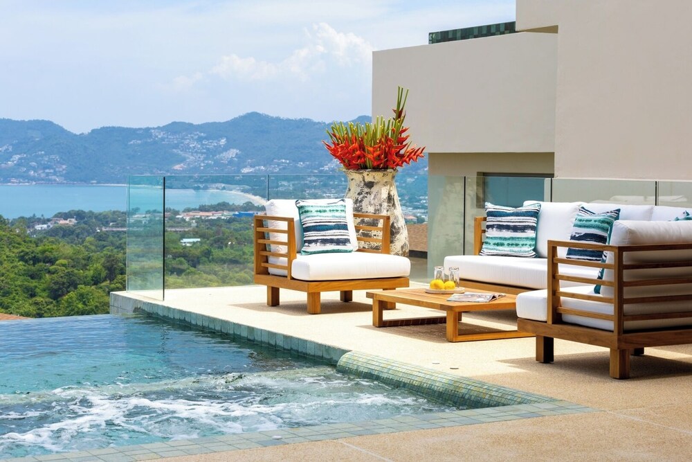 Villa Aroka 4 Bed Sea View KBR41