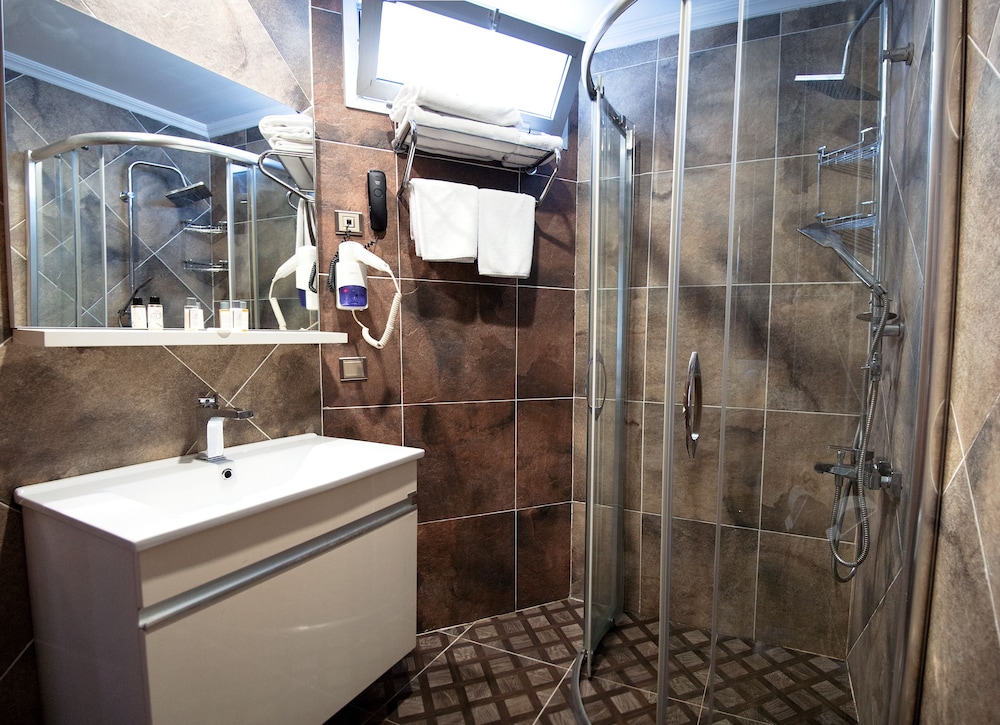 The Rise Aron Business Otel Merter - Image 28