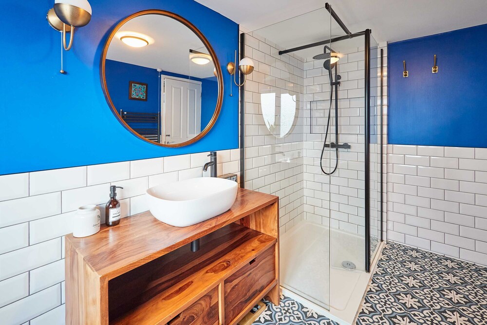 Host Stay By The Sea