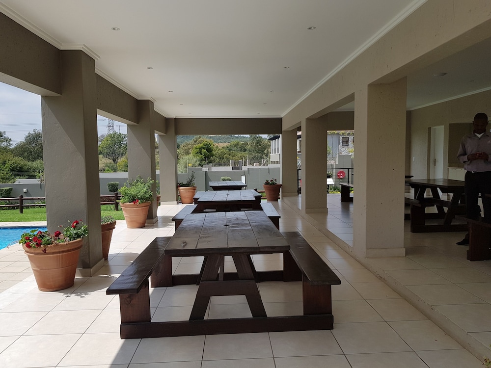 Nova Luxury Suites Saratoga 112