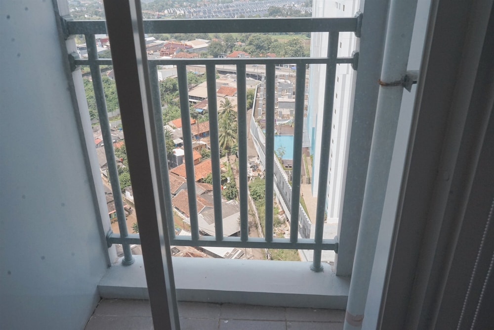 Simply And Homey Studio Room Serpong Garden Apartment