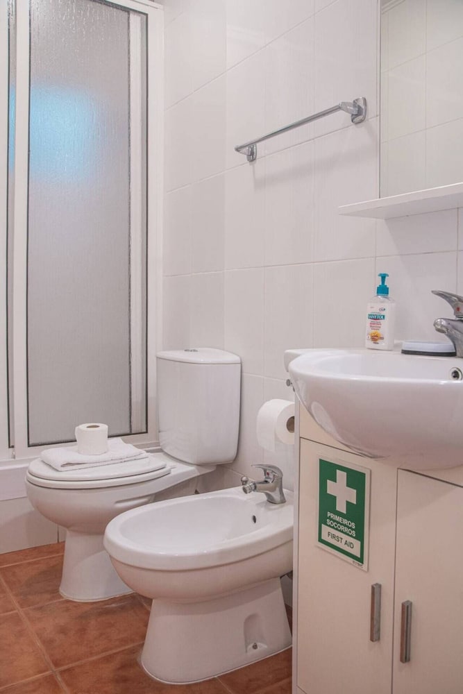 Peaceful and Serene 3 Bedroom Apartment in Lisbon