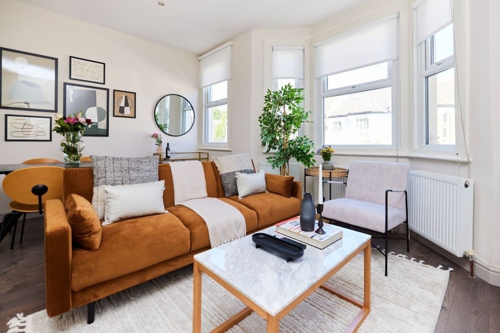 The Kilburn Crib - Stunning 3bdr Flat