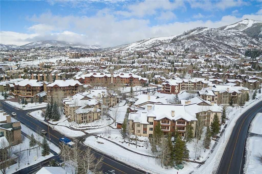 4303 Aspen Lodge, Trappeur's Crossing Apartment 3