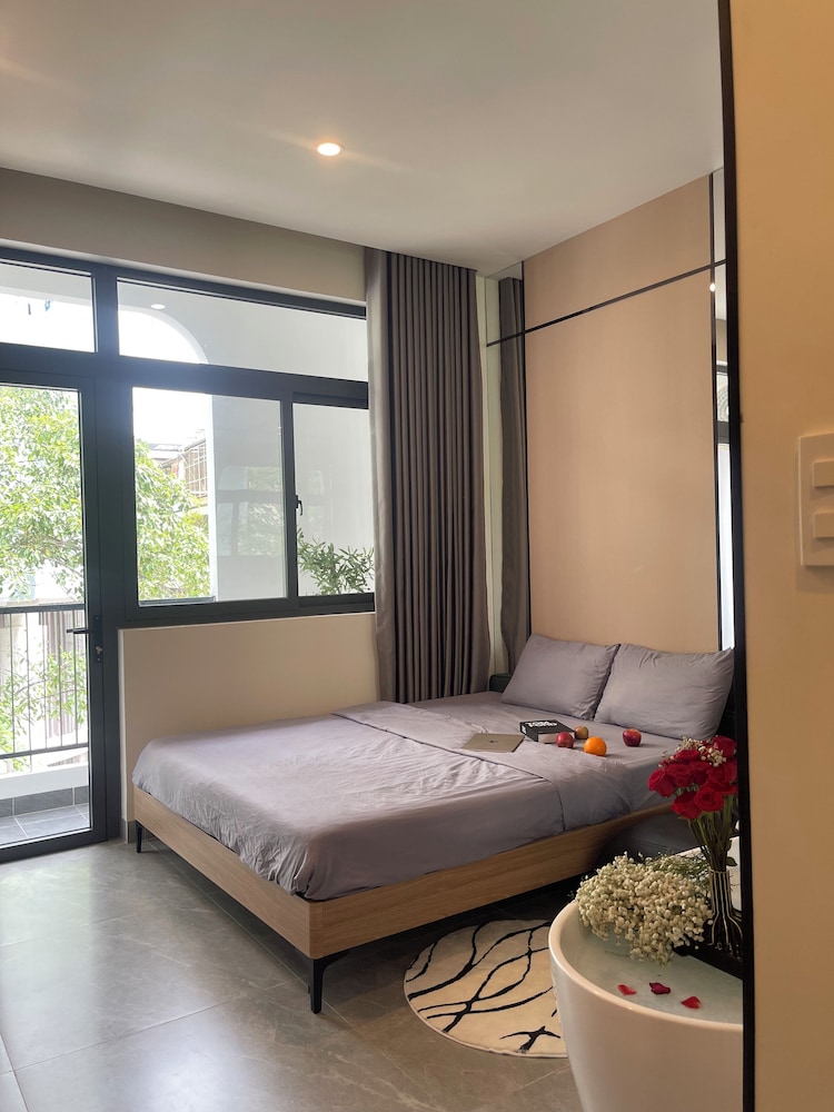 Unite StayCation Le Van Sy