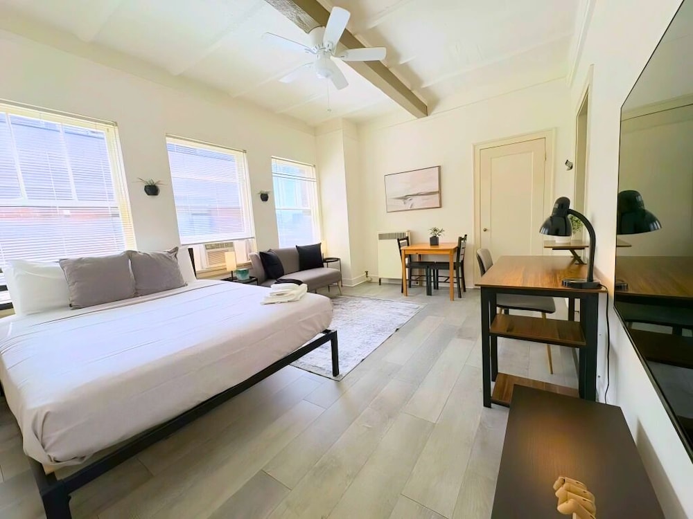 Cozy Gold Coast Studio - SP 1203