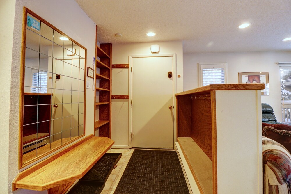 Ten Mile Haus C-9 2 Bedroom Condo