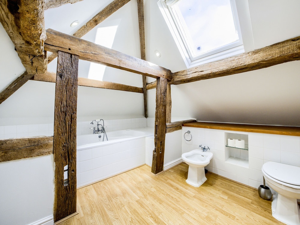 Brickbarns Farm House