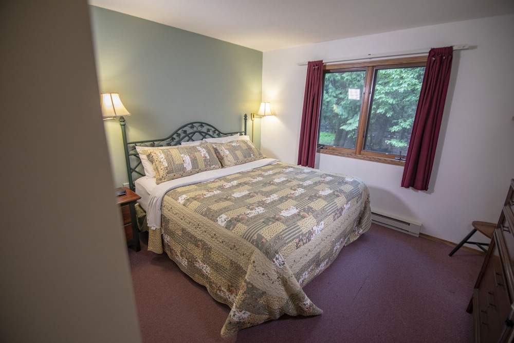 Ridges Inn & Suites