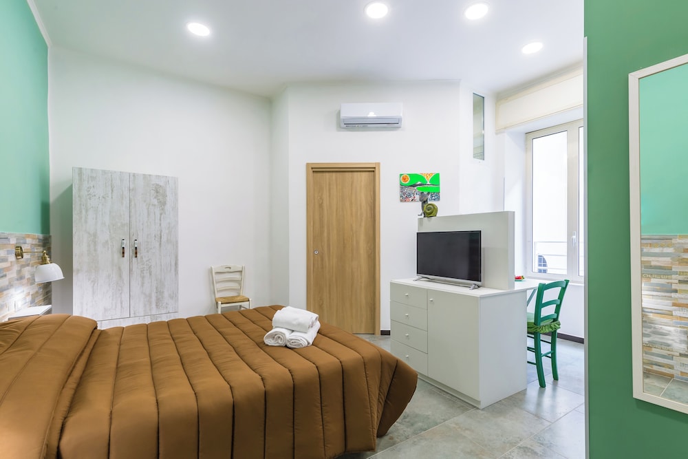 Gelso Complex Studios and Flat by Napoliapartments