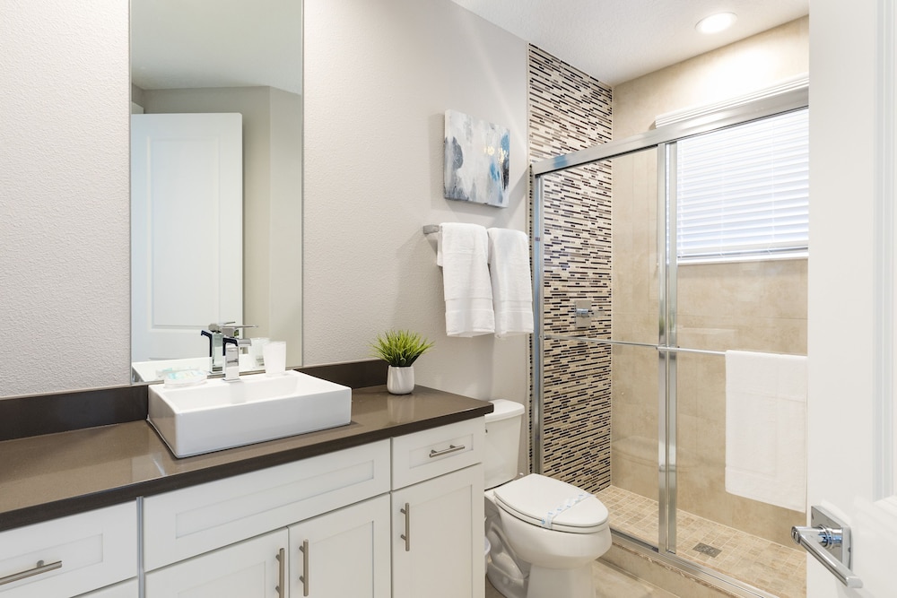 Summerville Vacation Homes by Columbia Management