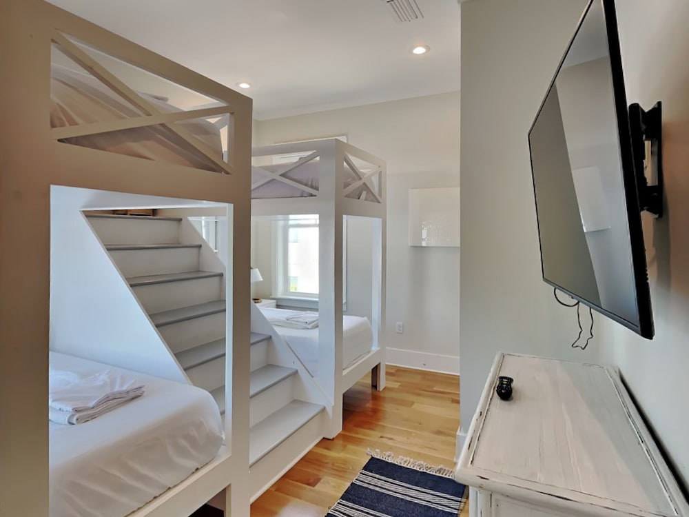 Sea La Vie In Grayton Beach by Southern Vacation Rentals view 4