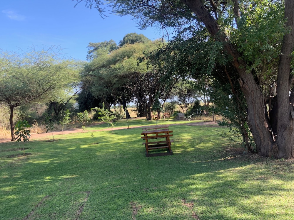 Lorato Lodge and Camping