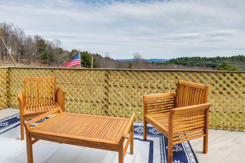 Deck, Mountain Views: Colorful Retreat in Vernon!