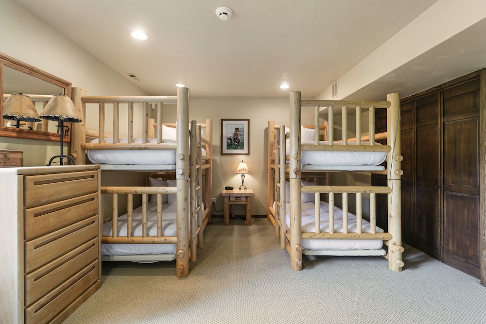 Upper Telemark Drive Home at Deer Valley Resort - 7 Bedroom Home with Hot Tub #2960 7 Home