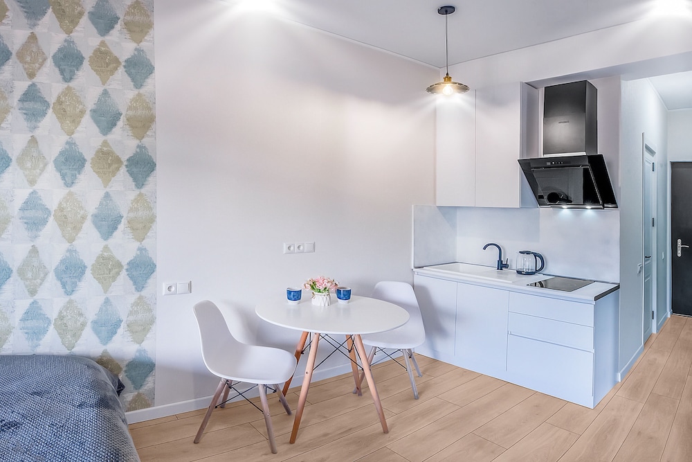 HB apartments University