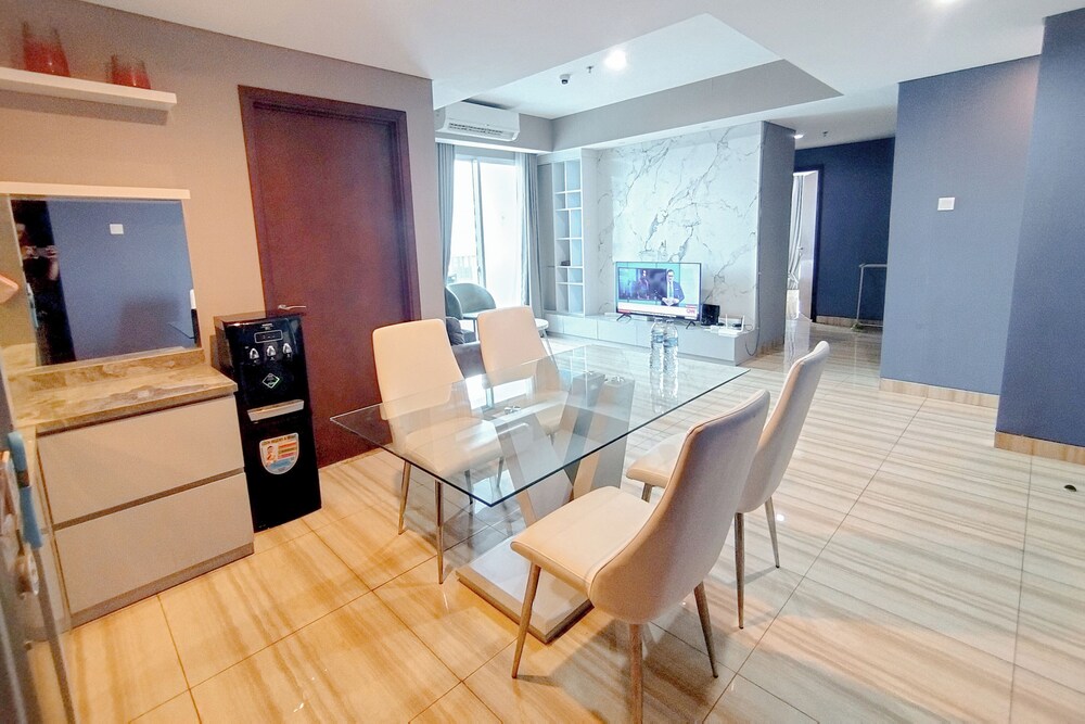 Spacious 2Br With Extra Room At Grand Sungkono Lagoon Apartment