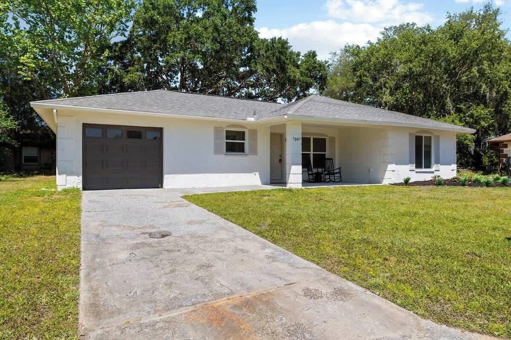 Modern 3 Bedroom, Wesley Chapel!