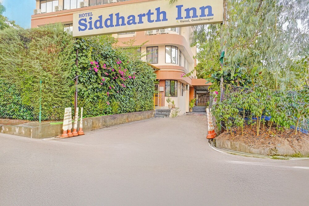 Fabhotel Siddharth Inn