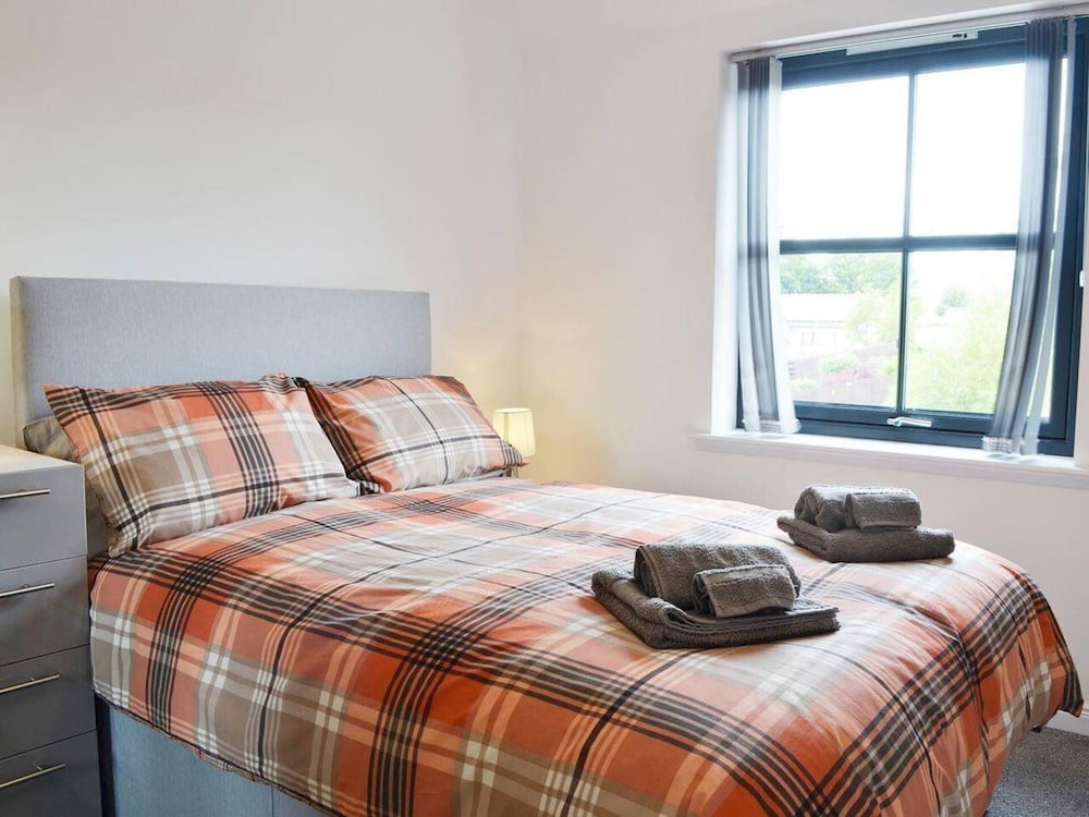 Stylish 3-bed Cottage Located in the Cairngorms view 3