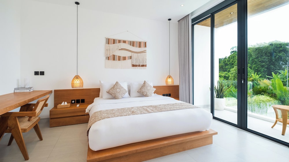 Loona Palm Villas by Villa Finder