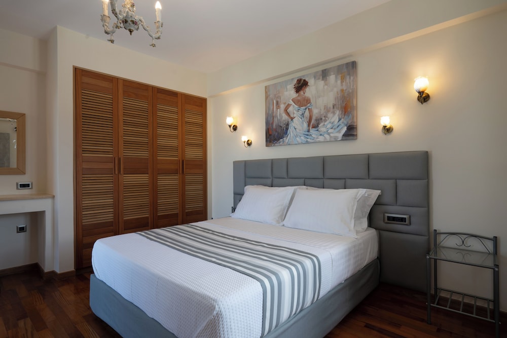 Golden Moments Luxury Stone Villas. view 3