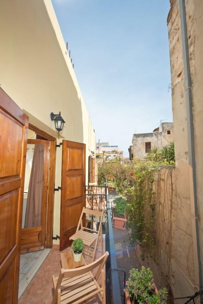 Katerina Traditional Rooms