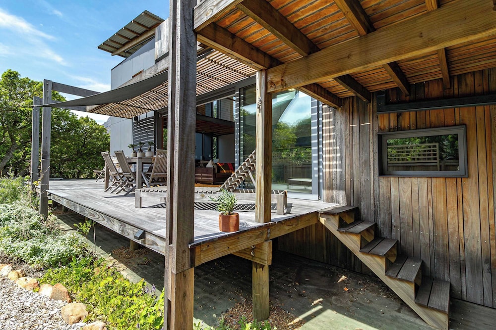 Luxury Eco Haven With Garden Cottage - Hout Bay