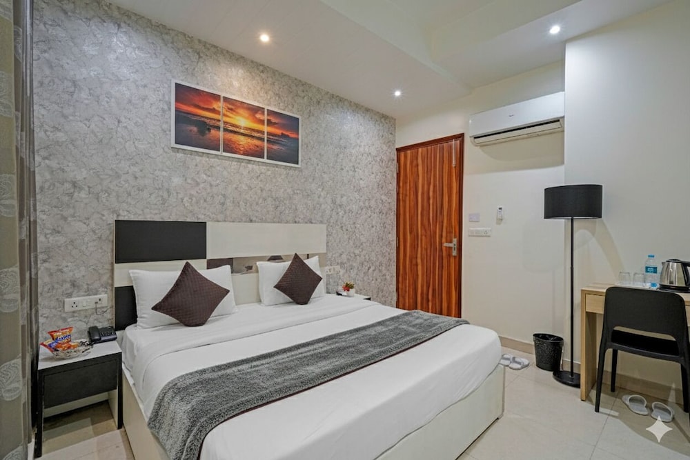 Hotel Church House - Rohini I Near Metro I Specious Rooms I Friendly Staff I Most Preferred Hotel In Rohini